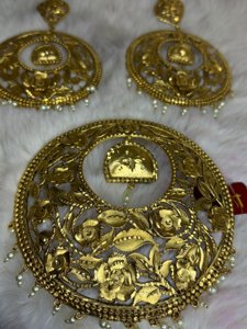 Round flower big pendant (Antique polish)