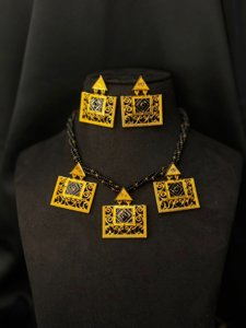 Heritage Square Necklace Set
