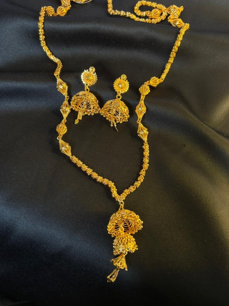 Jhumko Mob Chain