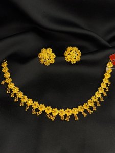 Small siuli sleek necklace