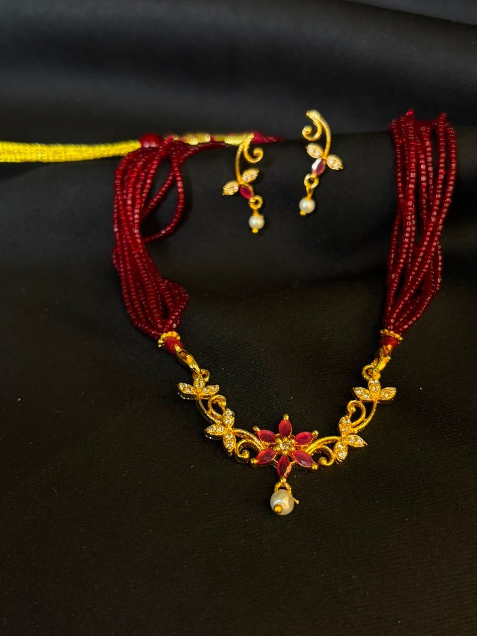Vine Pendant Set ( Crimson)