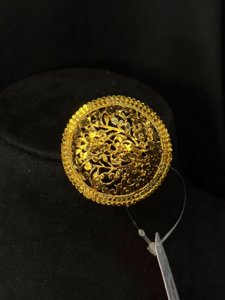 Round flower brooch