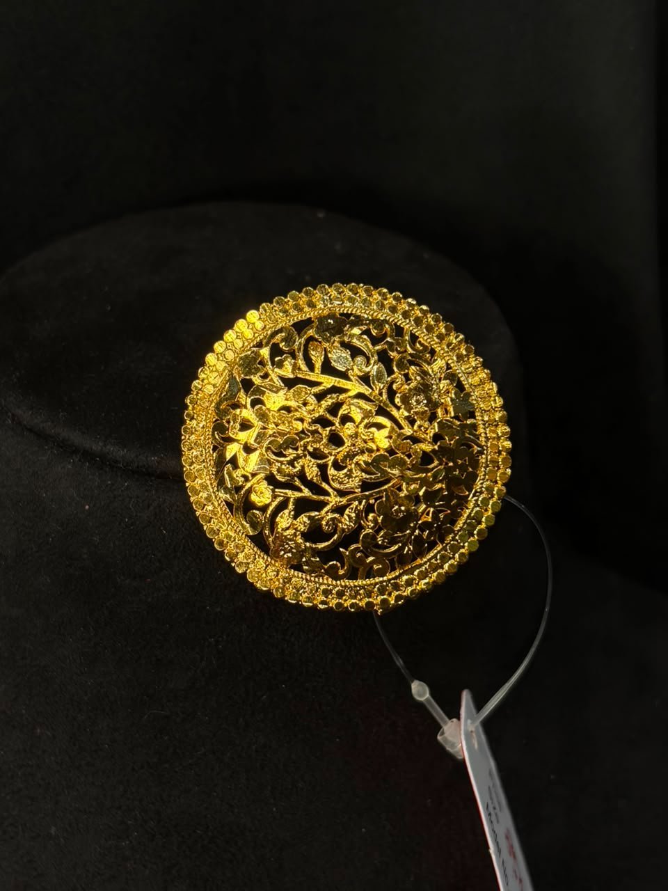 Round flower brooch