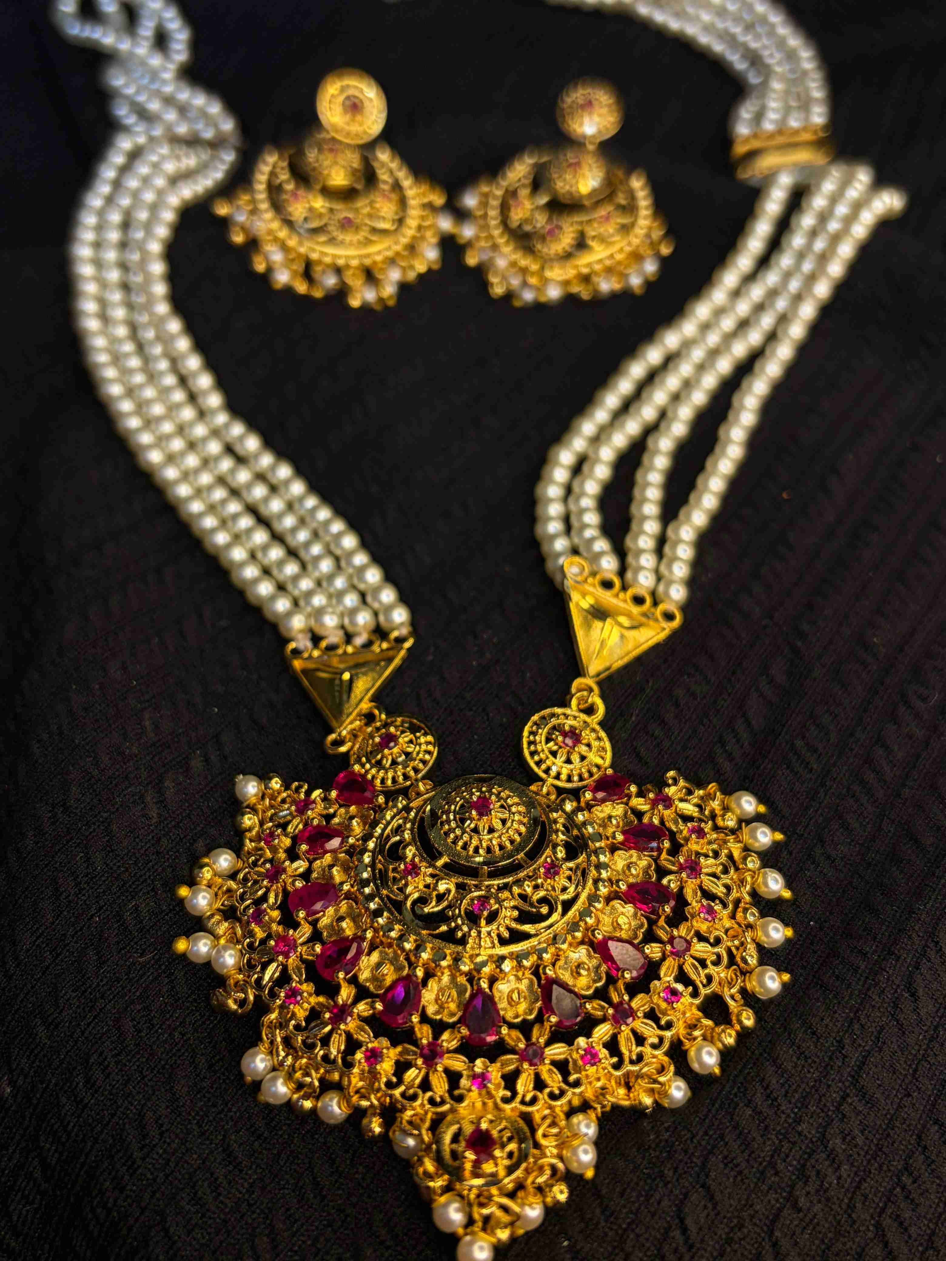 Jorowa Pink Pendant (With Pearl Belt Set)