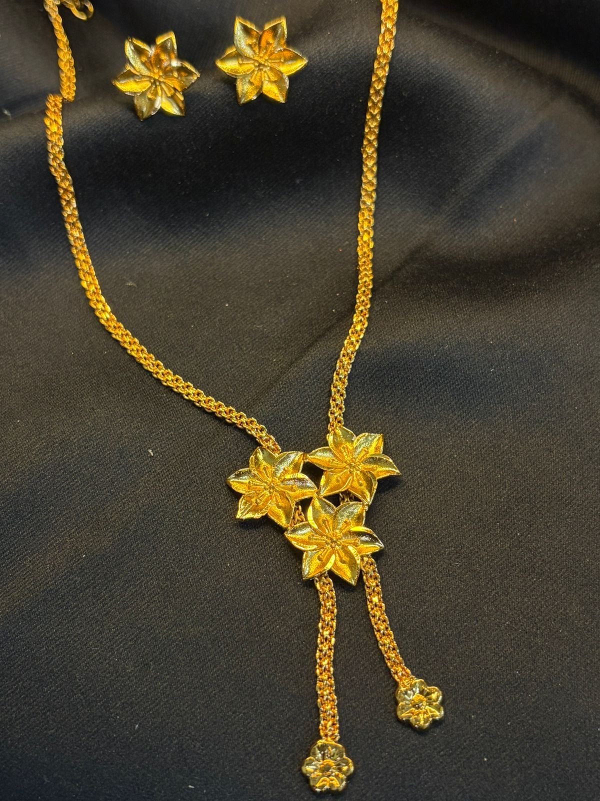 Pushpa Tie Chain