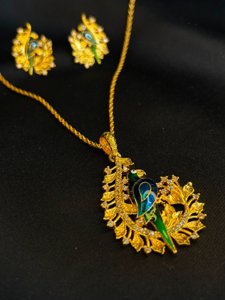 Pankhshree Pendant Set