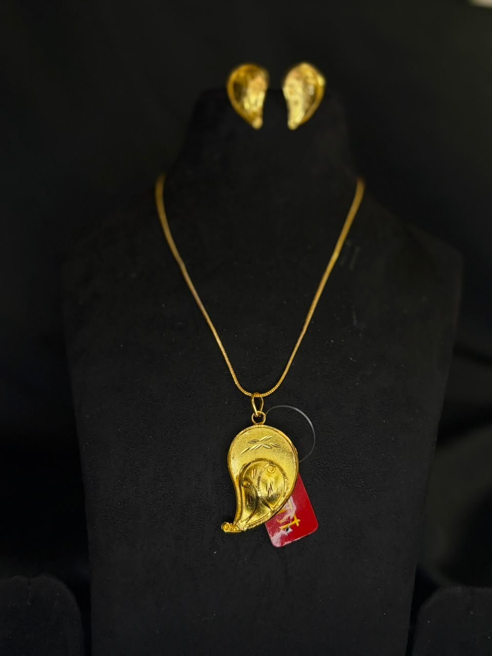 Elora pendant set