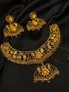 Imperial vine necklace