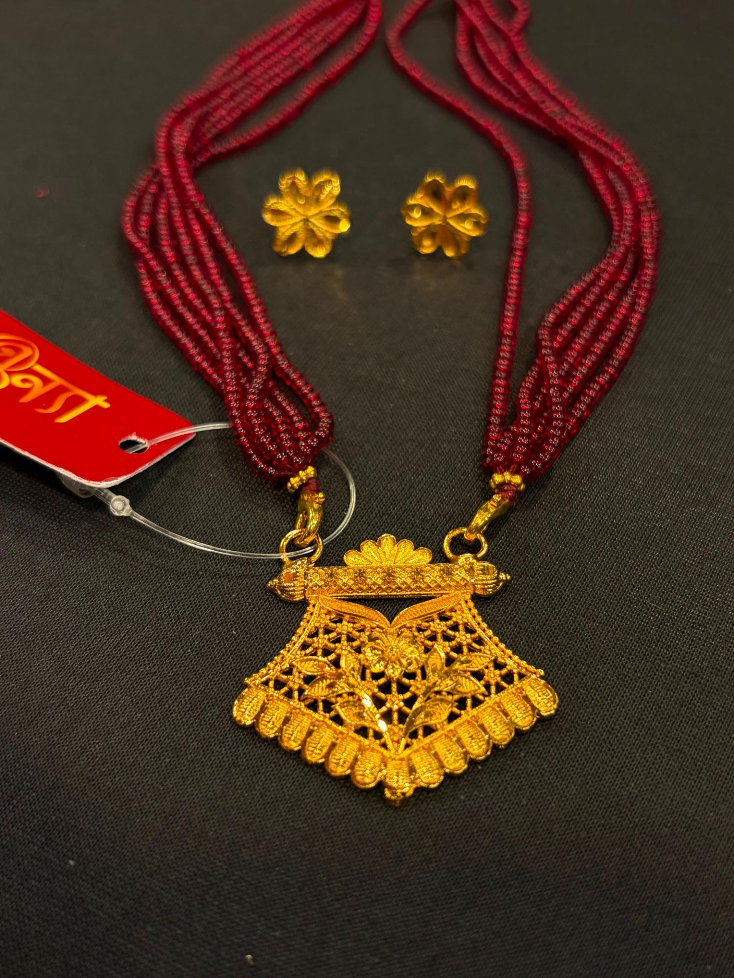 Swarna Mahal Pendant Set