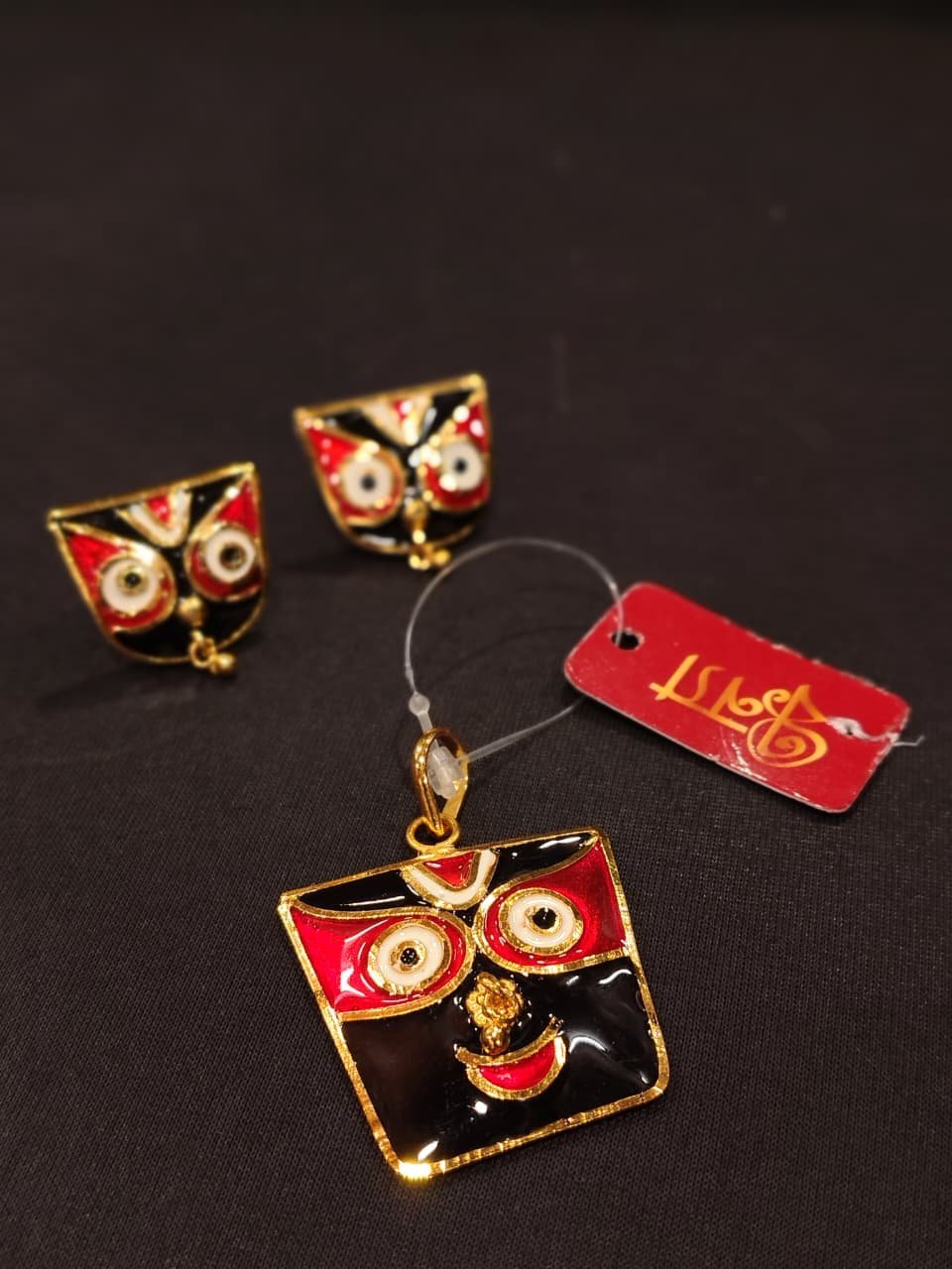 Elegant Jagannath Pendant Set