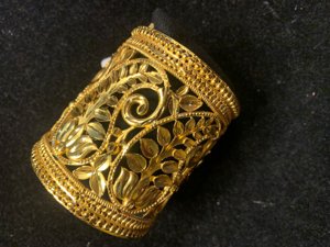 Aam Kolka Glass Chur