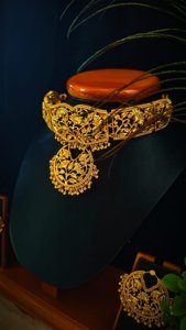 Lota Pata Bridal Choker