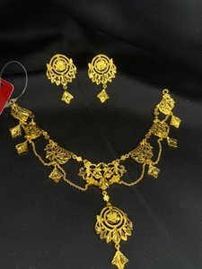 Sunflower drop sleek necklace
