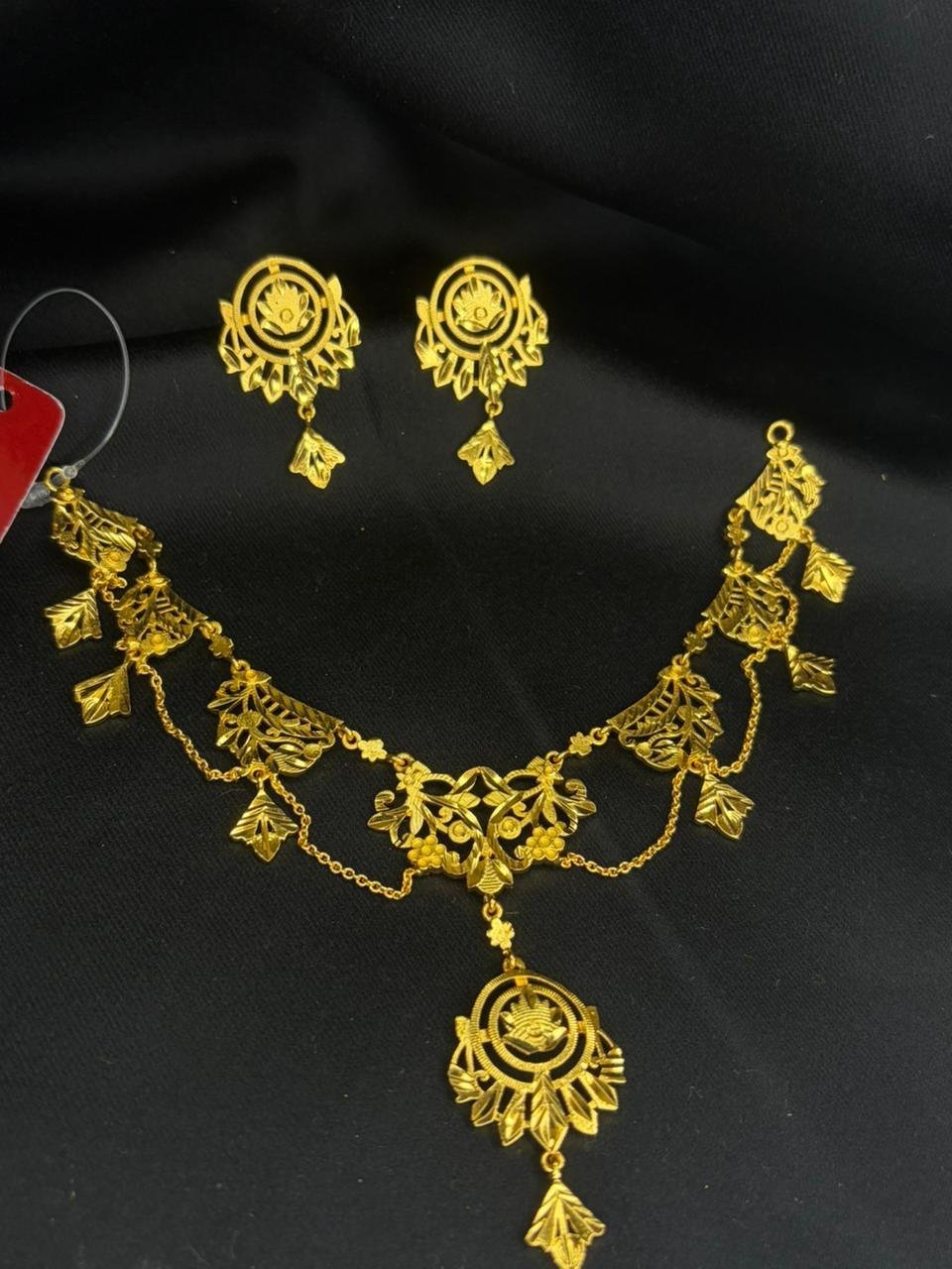 Sunflower drop sleek necklace