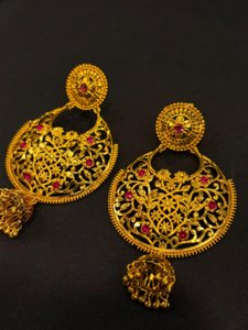 Shabeki Stone Setting Earring