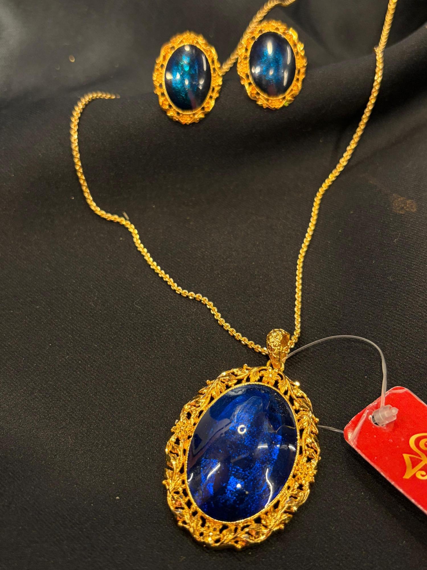 Blue ayna pendant
