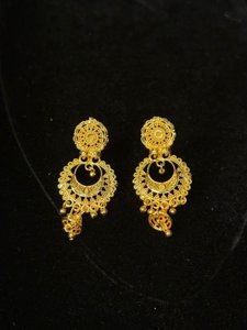 Chand Kolka Small Earring