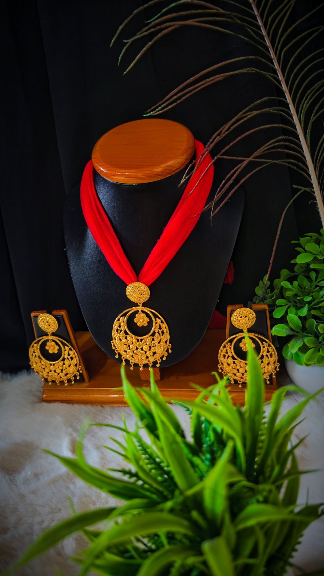 Kanbala Pendent Earings(with chain/stockings)