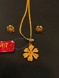 Lotus Bloom Pendant Set
