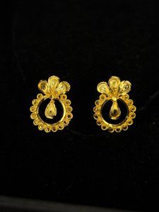 Round motive drop flower