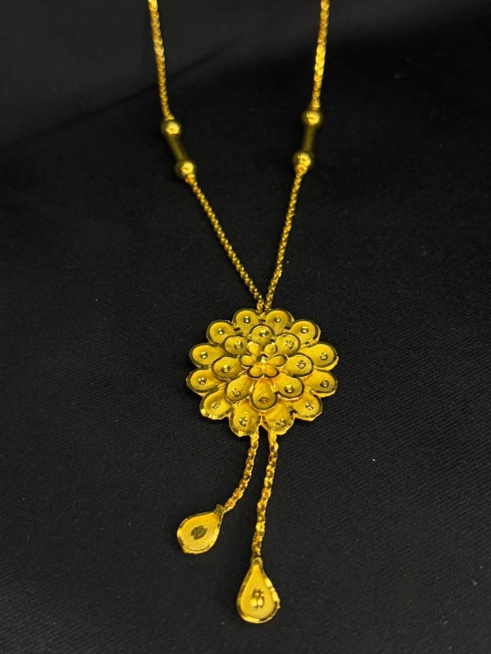 Floral flower tie chain