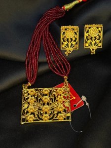 Small flower square pendant