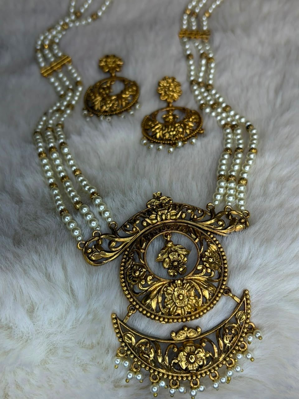 Chandra Pushpa Sitahar (Antique)
