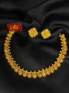 Ring sleek necklace