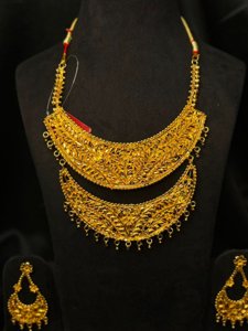 Rajmahal Hasuli necklace set