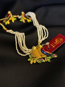 Pakhi mina pendant