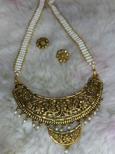 Small half chand pendant (Antique polish)