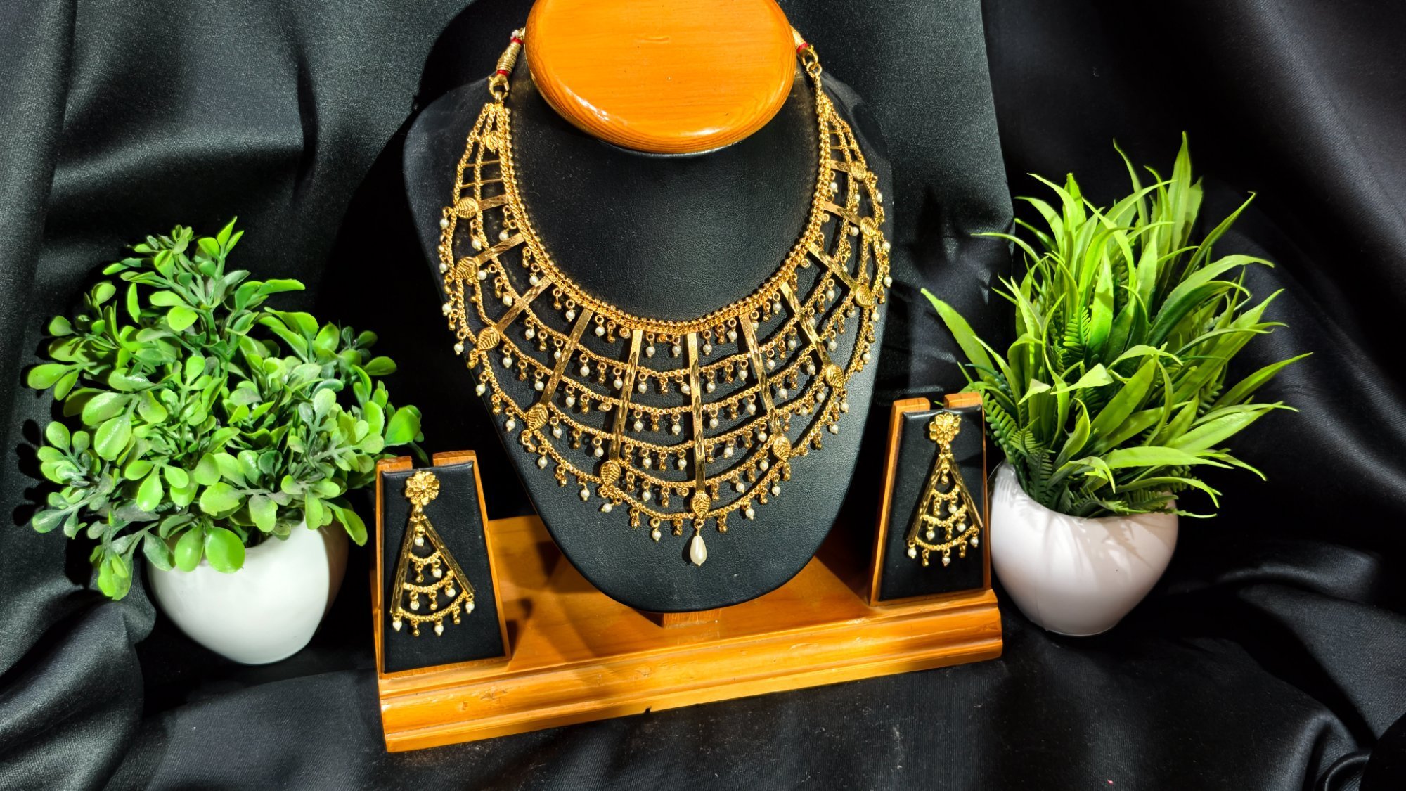 Jhalor Necklace (Jal)