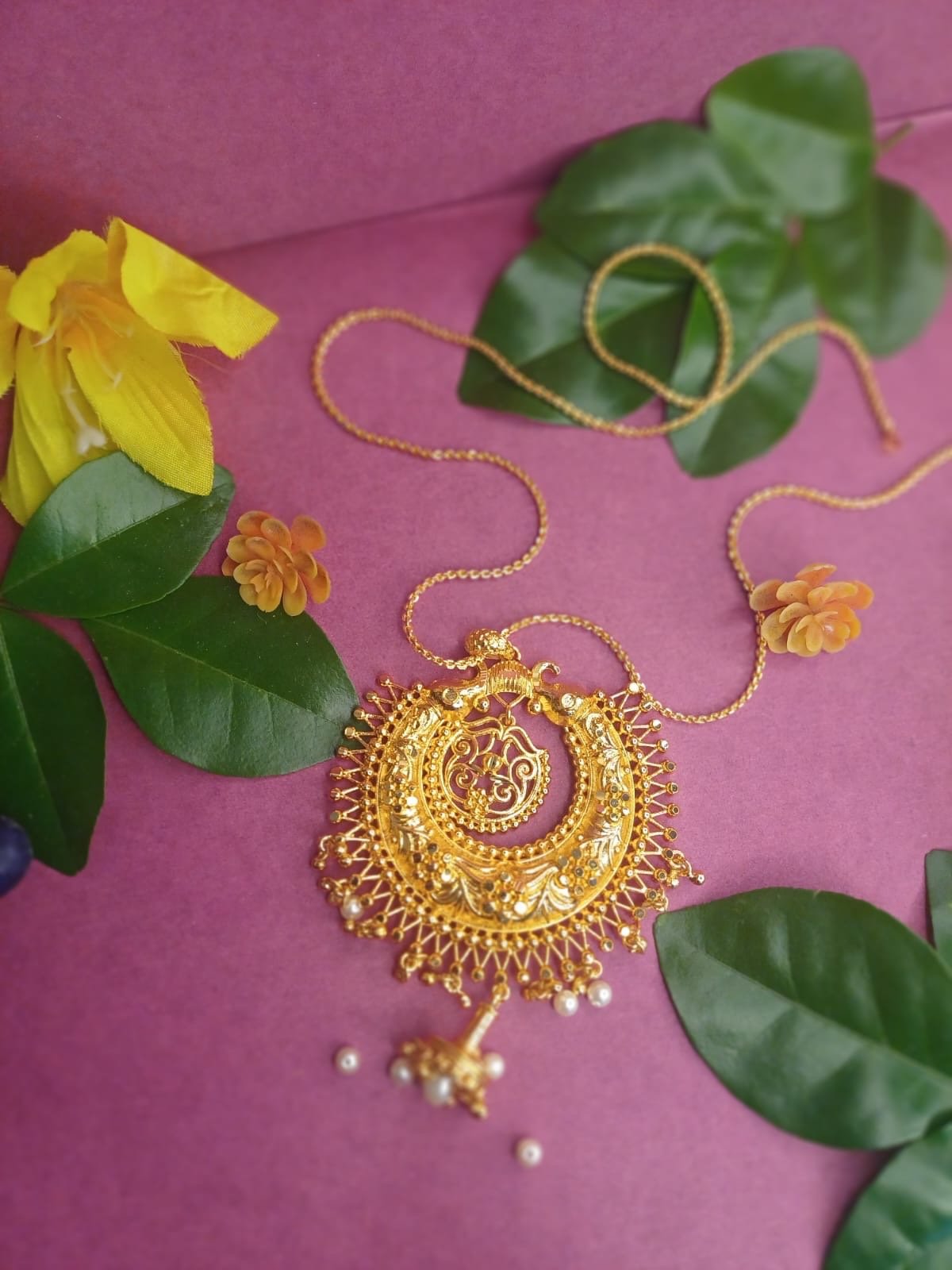 Kanbala pendant (with chain)