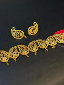 Pankhuri choker