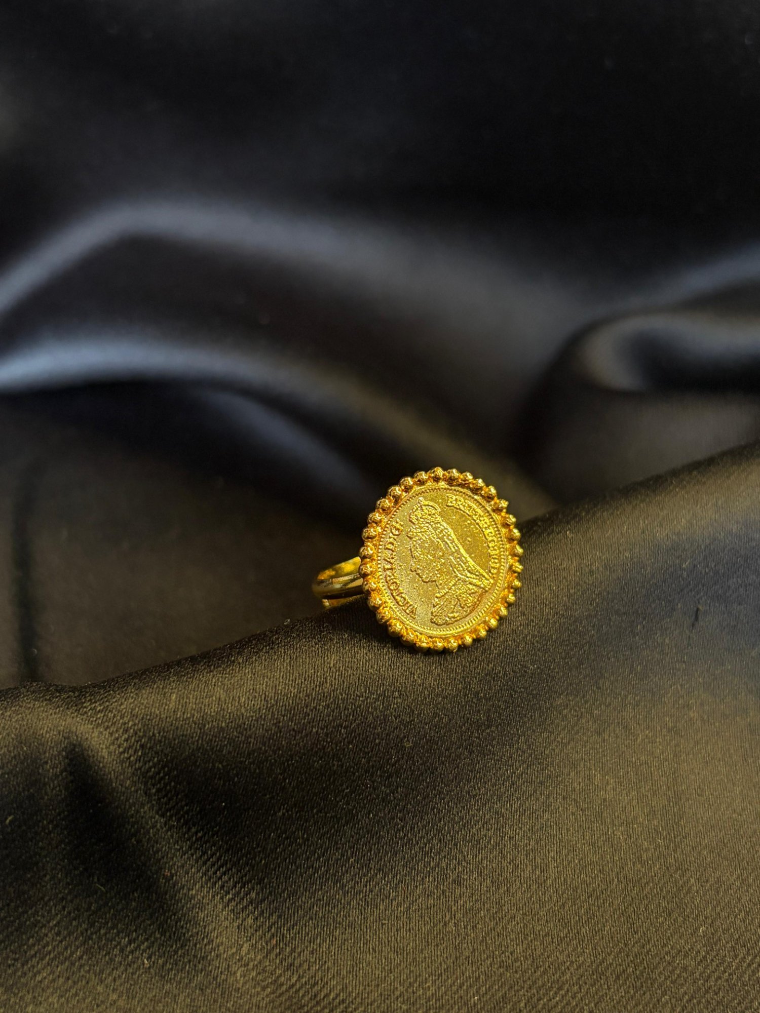 Small gold plated gini finger ring