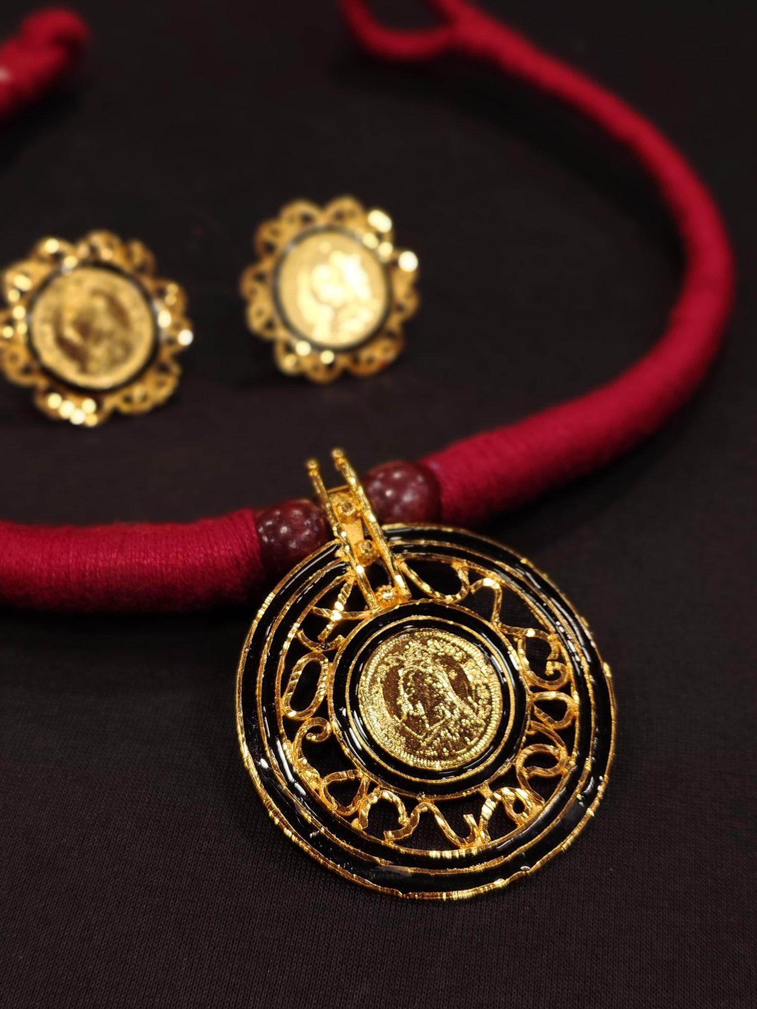 Royal Gini Pendant Set