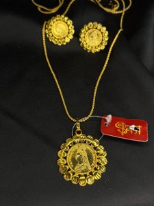 Petal gini pendant