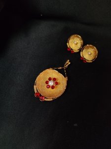 Pakhir basa pendant