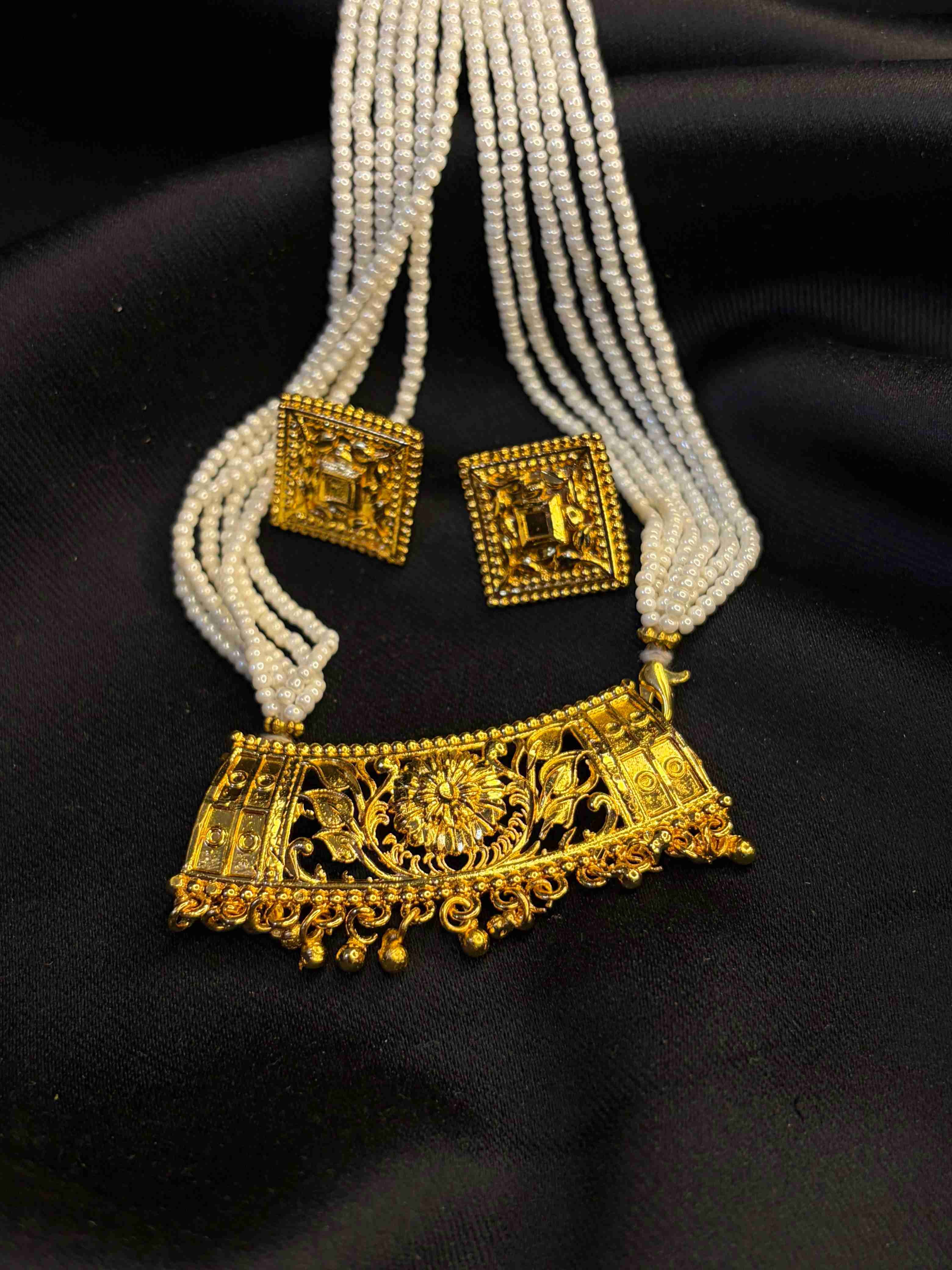 Small sunflower pendant (with Tassel)