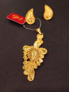 Plume Pendant Set