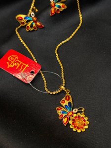Butterfly Flower Mina Pendant Set