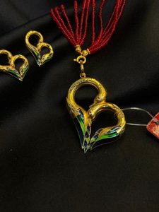 Love Hansh pendant