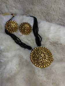 Round Floral Antique Set