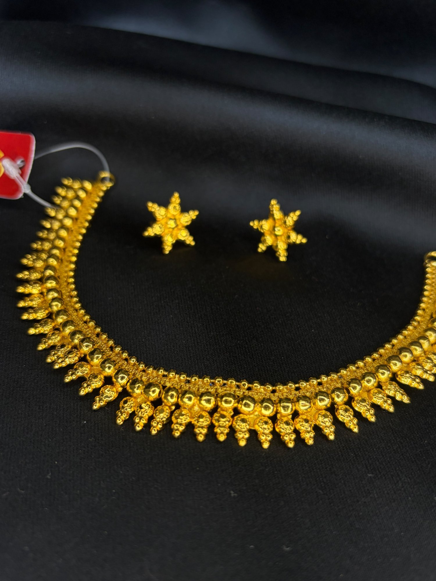 Star sleek chatai necklace