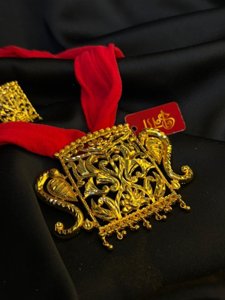 Square hansh pendant