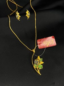 Twin flower mina pendant