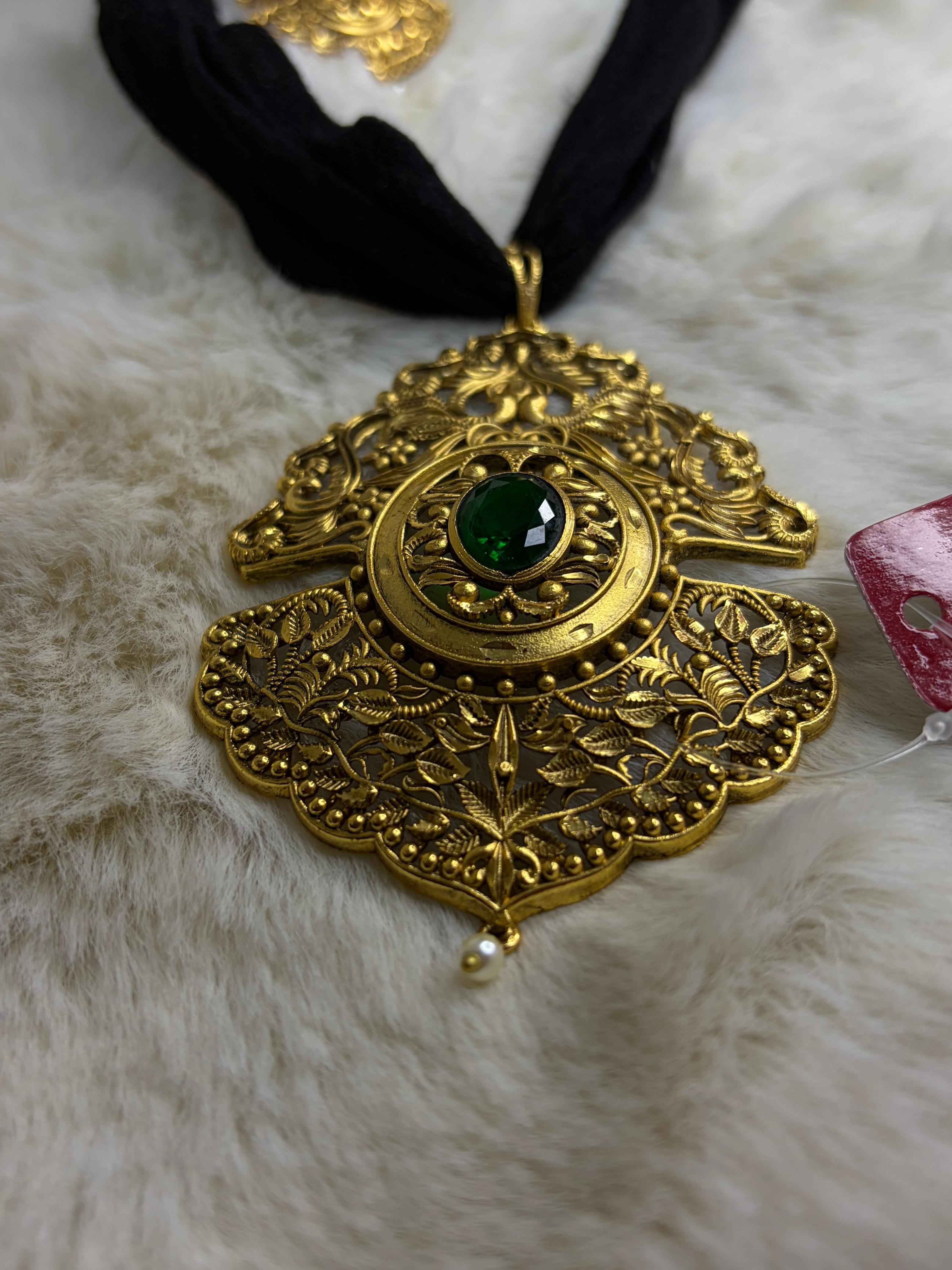 Shabeki stone deoya pendant (antique)