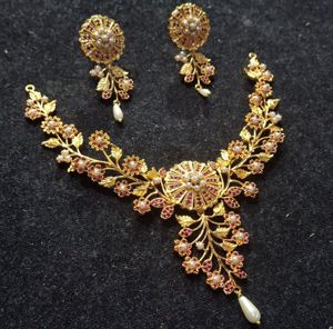 Jorowa necklace (pearl drop)