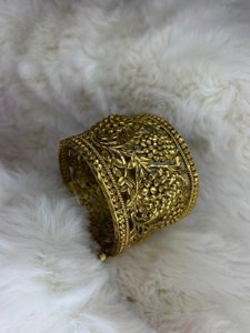 Sunflower chur (antique polish)