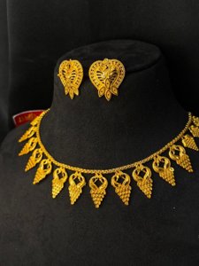 Peacock Feather Choker